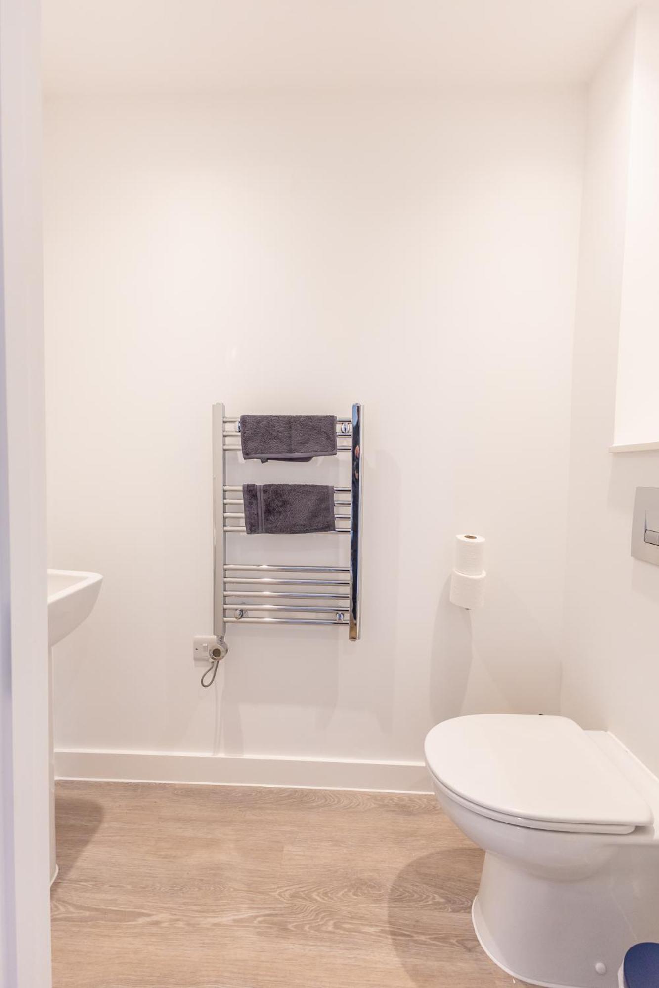 Stunning Modern 3 Bedroom Townhouse - Perfect Getaway مانشستر المظهر الخارجي الصورة