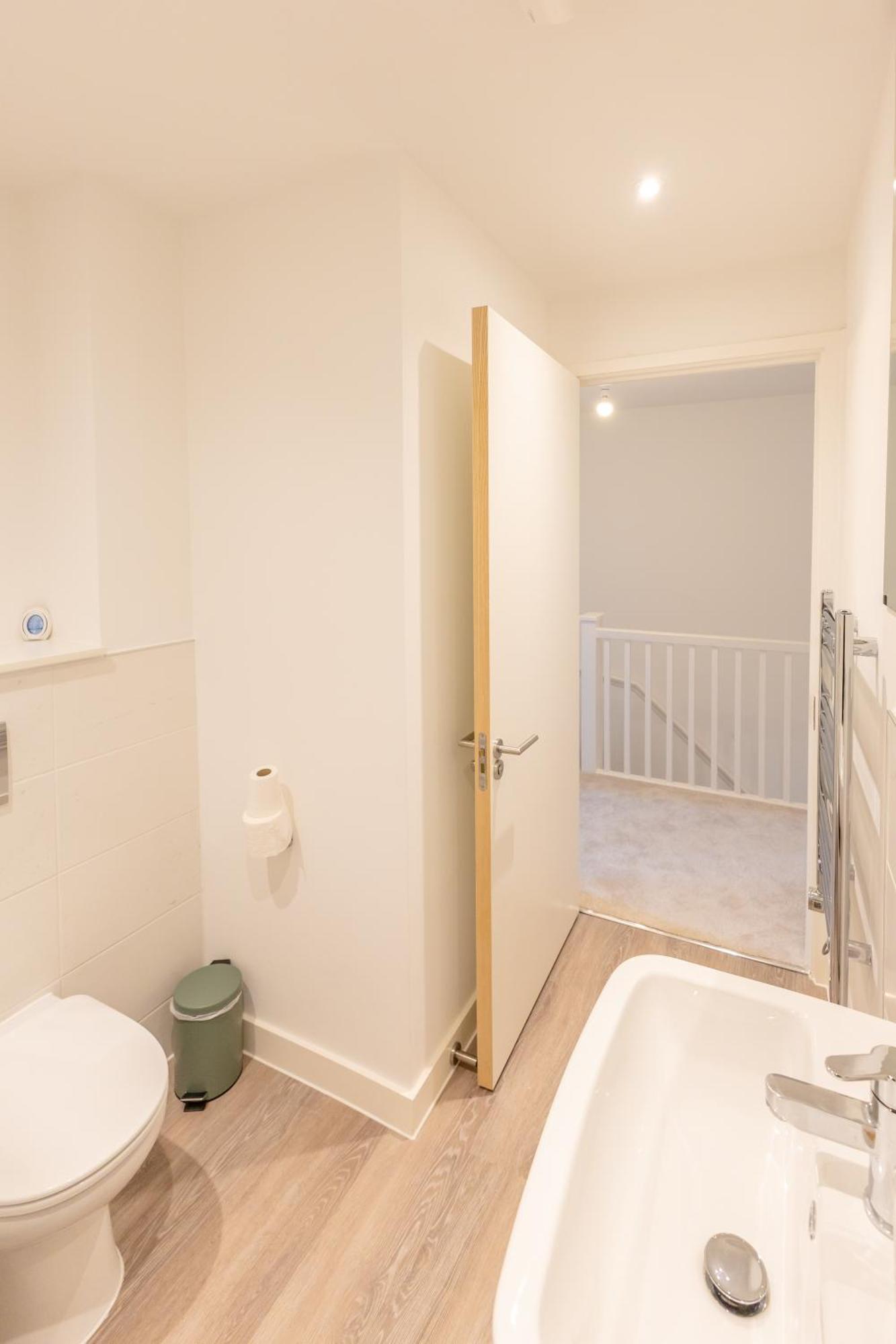 Stunning Modern 3 Bedroom Townhouse - Perfect Getaway مانشستر المظهر الخارجي الصورة