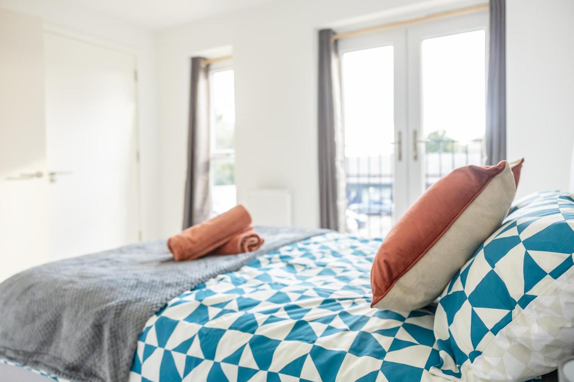 Stunning Modern 3 Bedroom Townhouse - Perfect Getaway مانشستر المظهر الخارجي الصورة